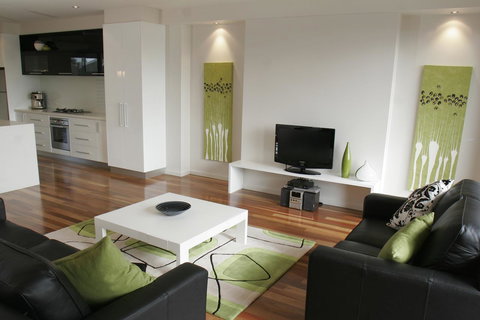 104 On Merri Apartments - Schoolies Week Accommodation 9