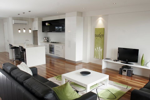 104 On Merri Apartments - Schoolies Week Accommodation 10