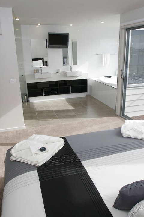 104 On Merri Apartments - Schoolies Week Accommodation 5