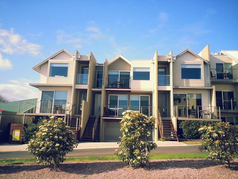 104 On Merri Apartments - Schoolies Week Accommodation 11