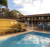 Twin Pines Motel - Schoolies Week Accommodation
