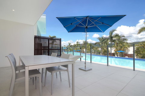 Pool Resort Port Douglas - Schoolies Week Accommodation 9