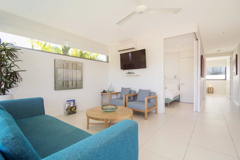 Pool Resort Port Douglas - Schoolies Week Accommodation 12