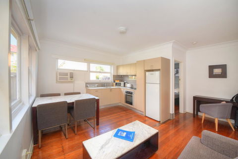 Backpackers In Paradise 18-35 Hostel - Schoolies Week Accommodation 11