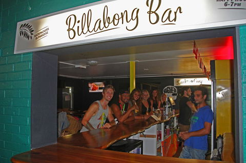 Backpackers In Paradise 18-35 Hostel - Schoolies Week Accommodation 12