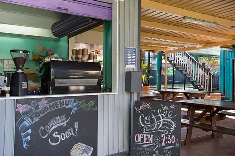 Backpackers In Paradise 18-35 Hostel - Schoolies Week Accommodation 23