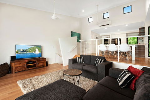 Shorelines - Schoolies Week Accommodation 11