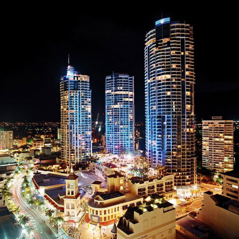 Mantra Towers Of Chevron - Schoolies Week Accommodation 0