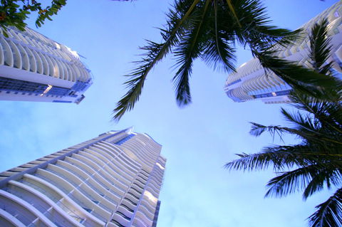 Mantra Towers Of Chevron - Schoolies Week Accommodation 4