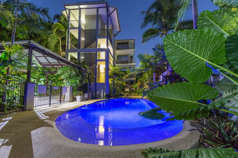 Sea Point On Trinity Beach - Schoolies Week Accommodation 24