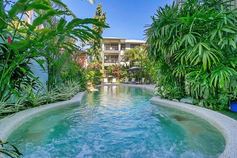 Sea Point On Trinity Beach - Schoolies Week Accommodation 0