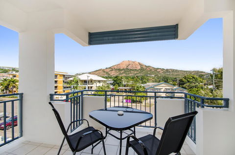 Madison Ocean Breeze Apartments - Schoolies Week Accommodation 5
