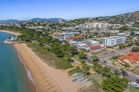 Madison Ocean Breeze Apartments - Schoolies Week Accommodation 4