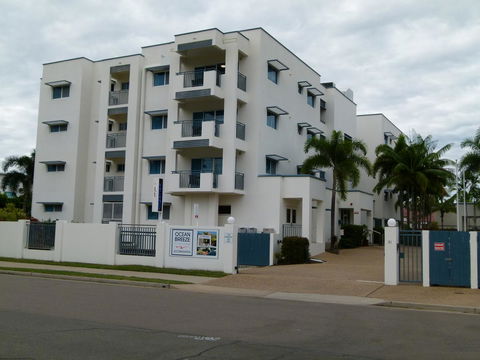 Madison Ocean Breeze Apartments - Schoolies Week Accommodation 2