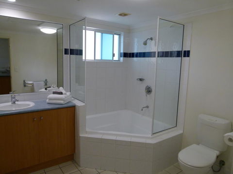 Madison Ocean Breeze Apartments - Schoolies Week Accommodation 34