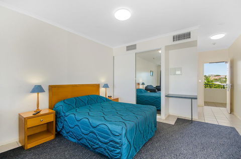 Madison Ocean Breeze Apartments - Schoolies Week Accommodation 9