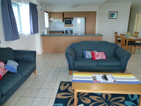 Madison Ocean Breeze Apartments - Schoolies Week Accommodation 21