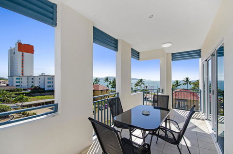 Madison Ocean Breeze Apartments - Schoolies Week Accommodation 13