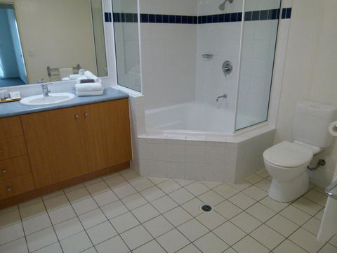Madison Ocean Breeze Apartments - Schoolies Week Accommodation 33