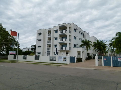 Madison Ocean Breeze Apartments - Schoolies Week Accommodation 6