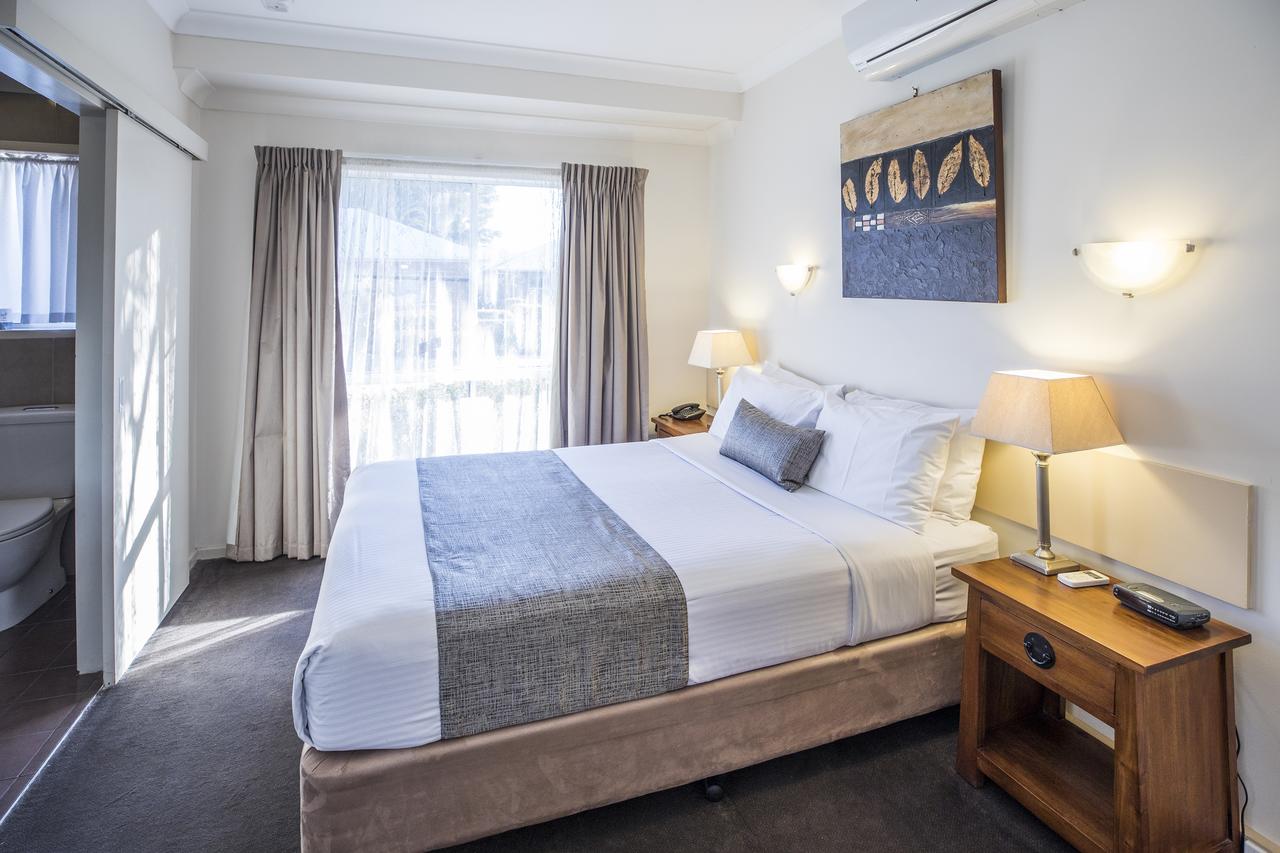  Schoolies Week Accommodation
