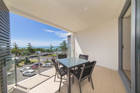 Salt Yeppoon - Schoolies Week Accommodation 0