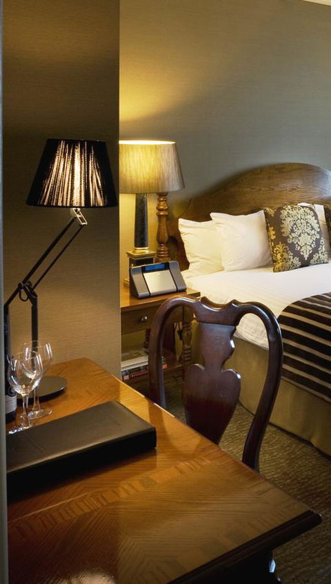 Stamford Plaza Brisbane - Schoolies Week Accommodation 24