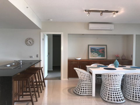 Proximity Waterfront Apartments - Schoolies Week Accommodation 23