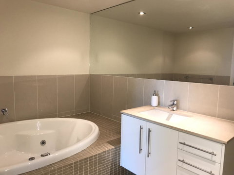 Proximity Waterfront Apartments - Schoolies Week Accommodation 22