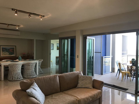 Proximity Waterfront Apartments - Schoolies Week Accommodation 17