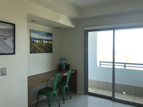 Proximity Waterfront Apartments - Schoolies Week Accommodation 18