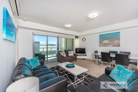 Proximity Waterfront Apartments - Schoolies Week Accommodation 25