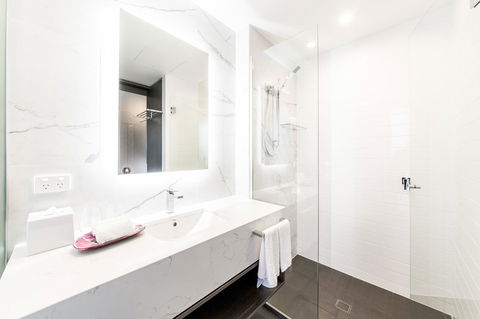 Sage Hotel James Street - Schoolies Week Accommodation 17