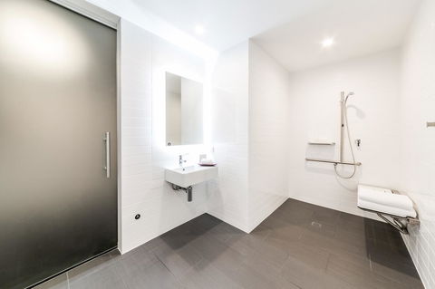 Sage Hotel James Street - Schoolies Week Accommodation 11