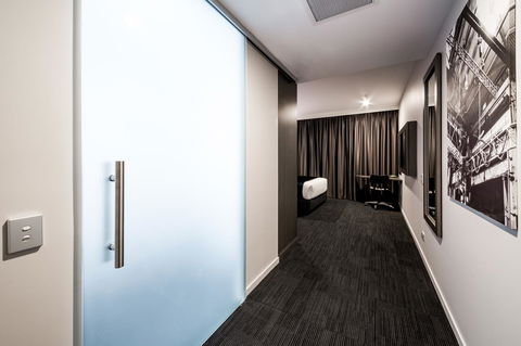 Sage Hotel James Street - Schoolies Week Accommodation 14