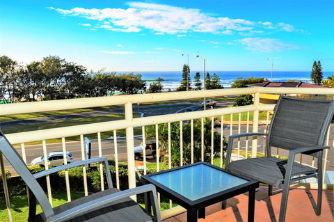 Seacrest Beachfront Apartments Surfers Paradise - Schoolies Week Accommodation 36