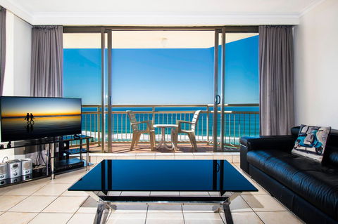 Seacrest Beachfront Apartments Surfers Paradise - Schoolies Week Accommodation 13