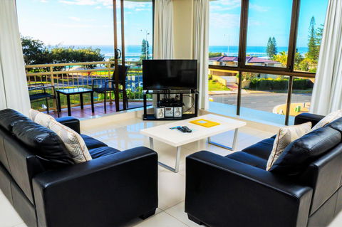 Seacrest Beachfront Apartments Surfers Paradise - Schoolies Week Accommodation 35