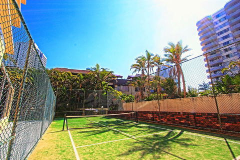 Seacrest Beachfront Apartments Surfers Paradise - Schoolies Week Accommodation 16
