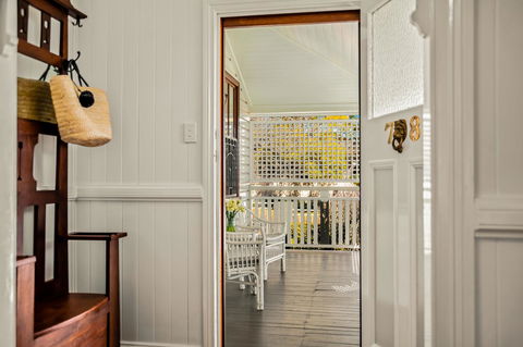 Frangipani House - Schoolies Week Accommodation 2