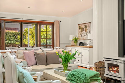 Frangipani House - Schoolies Week Accommodation 8