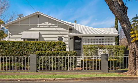 Frangipani House - Schoolies Week Accommodation 29