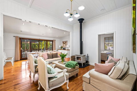 Frangipani House - Schoolies Week Accommodation 7