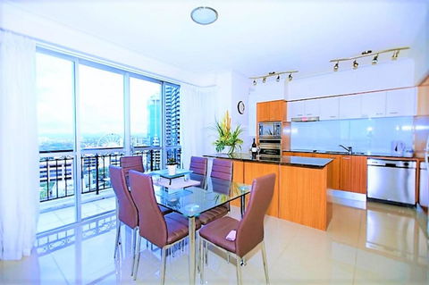The Towers Of Chevron Renaissance - Holidays Gold Coast - Schoolies Week Accommodation 29