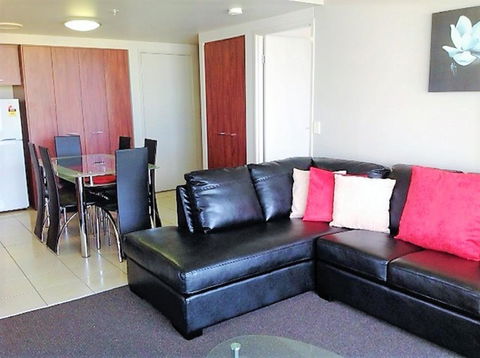The Towers Of Chevron Renaissance - Holidays Gold Coast - Schoolies Week Accommodation 41