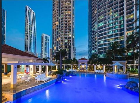 The Towers Of Chevron Renaissance - Holidays Gold Coast - Schoolies Week Accommodation 5