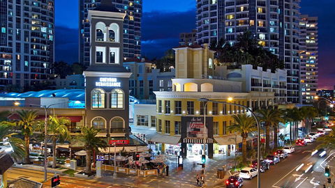 The Towers Of Chevron Renaissance - Holidays Gold Coast - Schoolies Week Accommodation 14