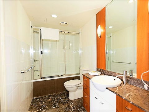 The Towers Of Chevron Renaissance - Holidays Gold Coast - Schoolies Week Accommodation 35