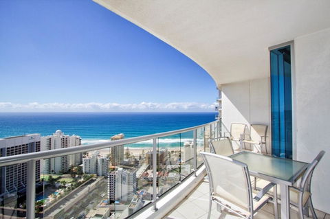 The Towers Of Chevron Renaissance - Holidays Gold Coast - Schoolies Week Accommodation 10