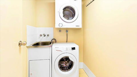 The Towers Of Chevron Renaissance - Holidays Gold Coast - Schoolies Week Accommodation 34